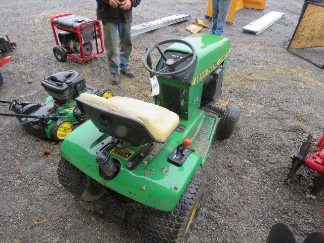 #76 John Deere 116 Lawn Tractor