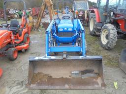 New Holland T1510 TLB, 4wd, R4 Tires, SSL Quick Attach, Gear Drive, Thumb F