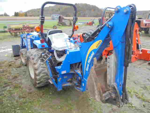 New Holland T1510 TLB, 4wd, R4 Tires, SSL Quick Attach, Gear Drive, Thumb F