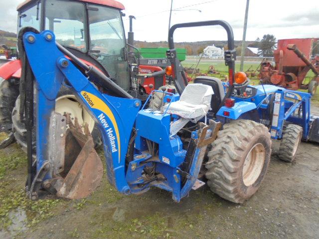 New Holland T1510 TLB, 4wd, R4 Tires, SSL Quick Attach, Gear Drive, Thumb F