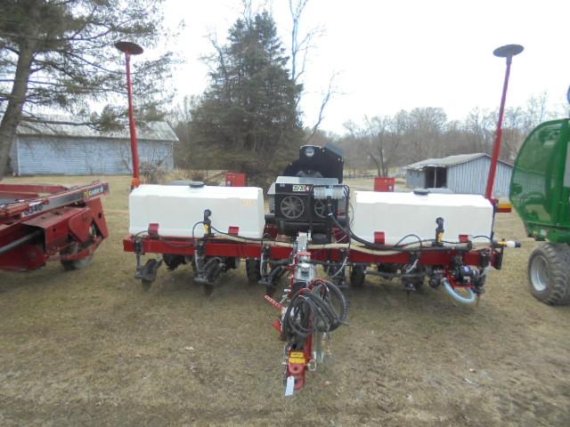 Case IH 1225 Early Riser 6 Row Corn Planter, Liquid Fert, Air Force 20/20 D