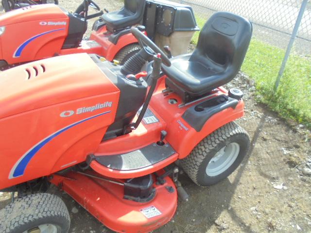 Simplicity Conquest 50" Riding Mower, Power Steering, Hydro, 809 Hours, Nic