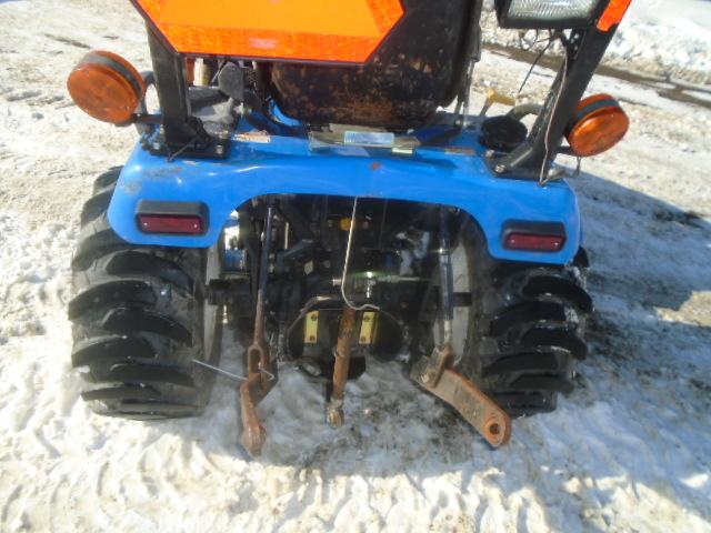New Holland T1110 4wd Sub Compact Tractor w/ 210TL Loader & 230 GM Mid Moun