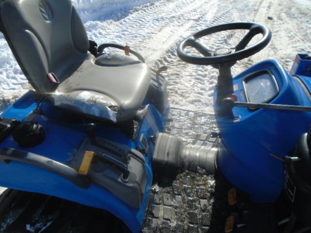 New Holland T1110 4wd Sub Compact Tractor w/ 210TL Loader & 230 GM Mid Moun