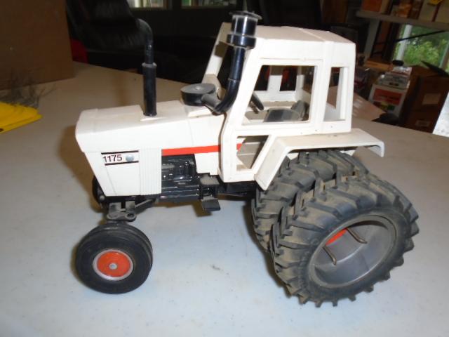 Case 1175 1/16 Custom Toy w/ Duals