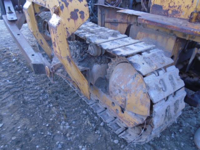 International T9 Dozer, Gas Powered, Will Run But Has A Few Gas Leaks That