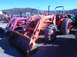 Kubota M9000 4wd Tractor w/ Loader, Hydraulic Shuttle, Rear Remotes, Nice C