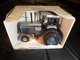 1/16 White 195, 1992 White  Fever, Scale Models