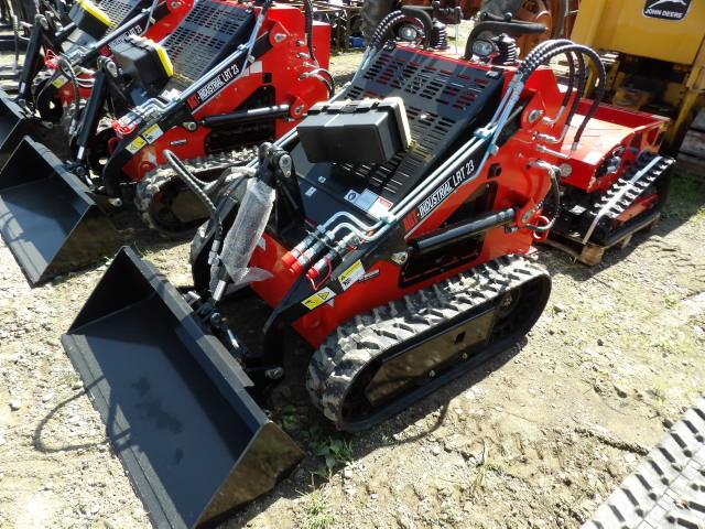 AGT LRT23 Mini Tracked Skid Steer, 739CC V Twin Gas Engine, Dingo Style Qui