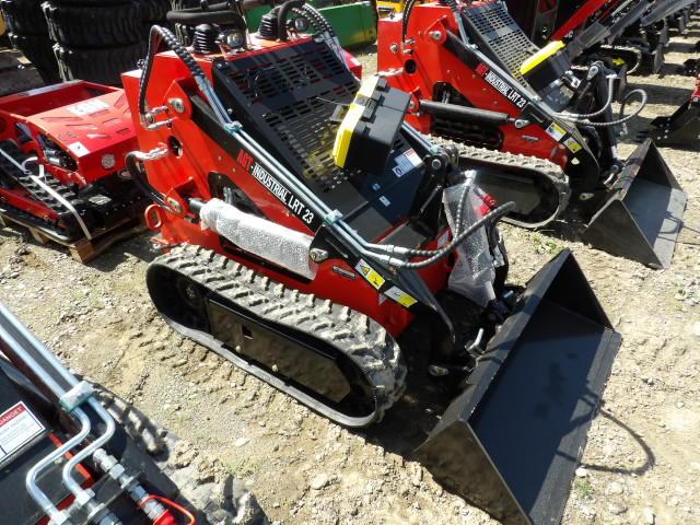 AGT LRT23 Mini Tracked Skid Steer, 739CC V Twin Gas Engine, Dingo Style Qui