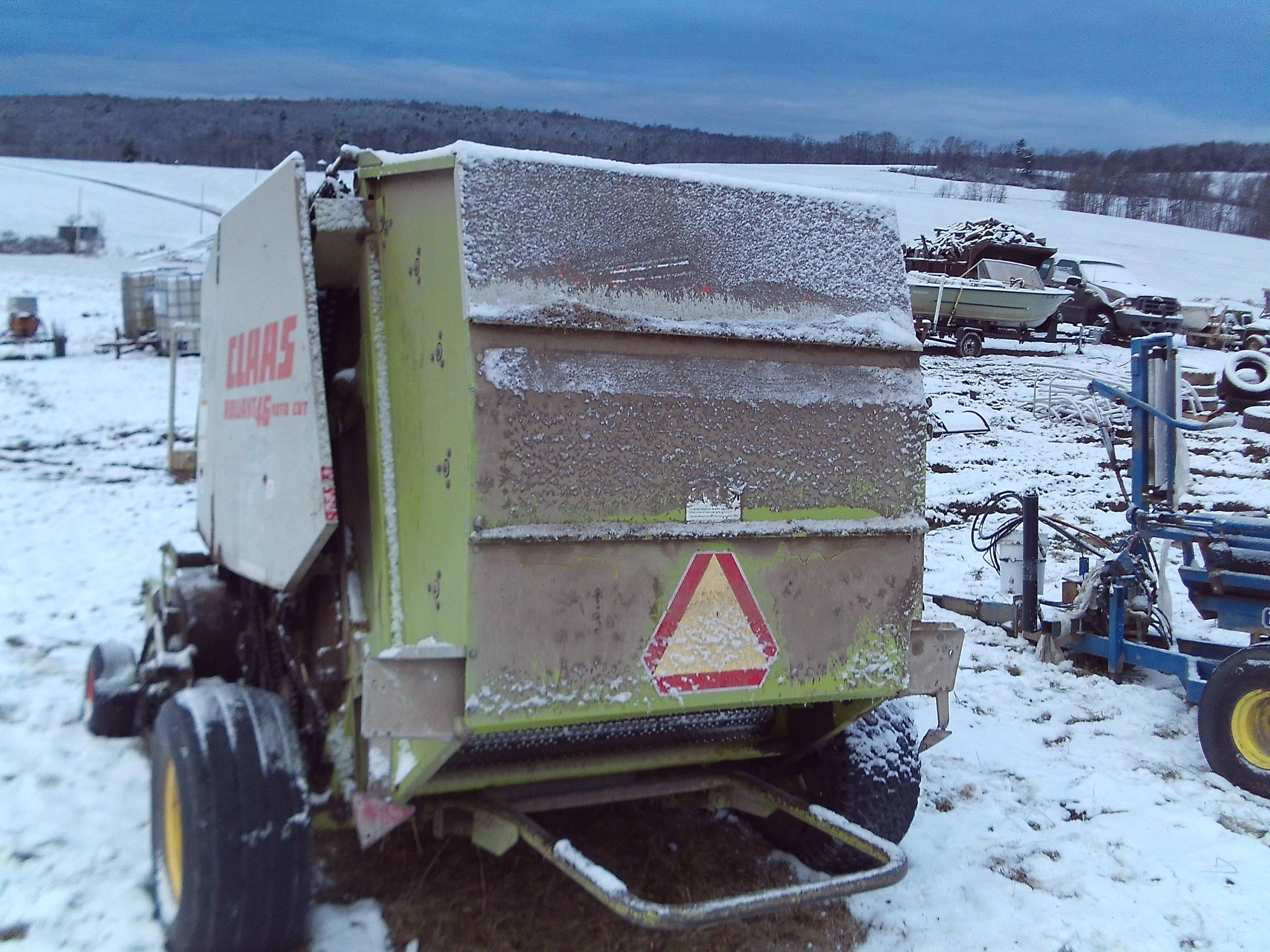 Claas Rollant 46 Round Baler w/ Rotocut, Good Working Baler That Made A Lot