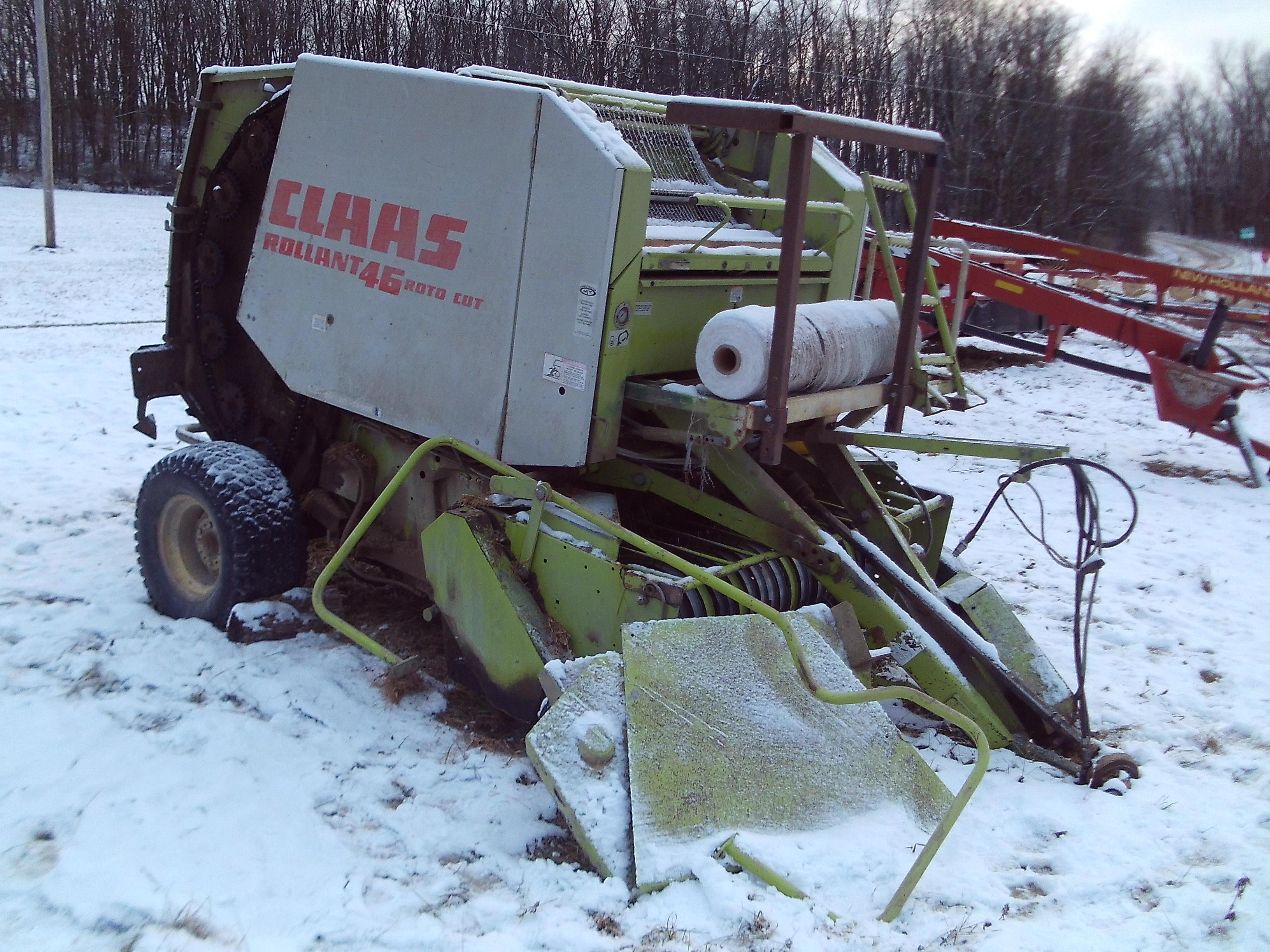 Claas Rollant 46 Round Baler w/ Rotocut, Good Working Baler That Made A Lot