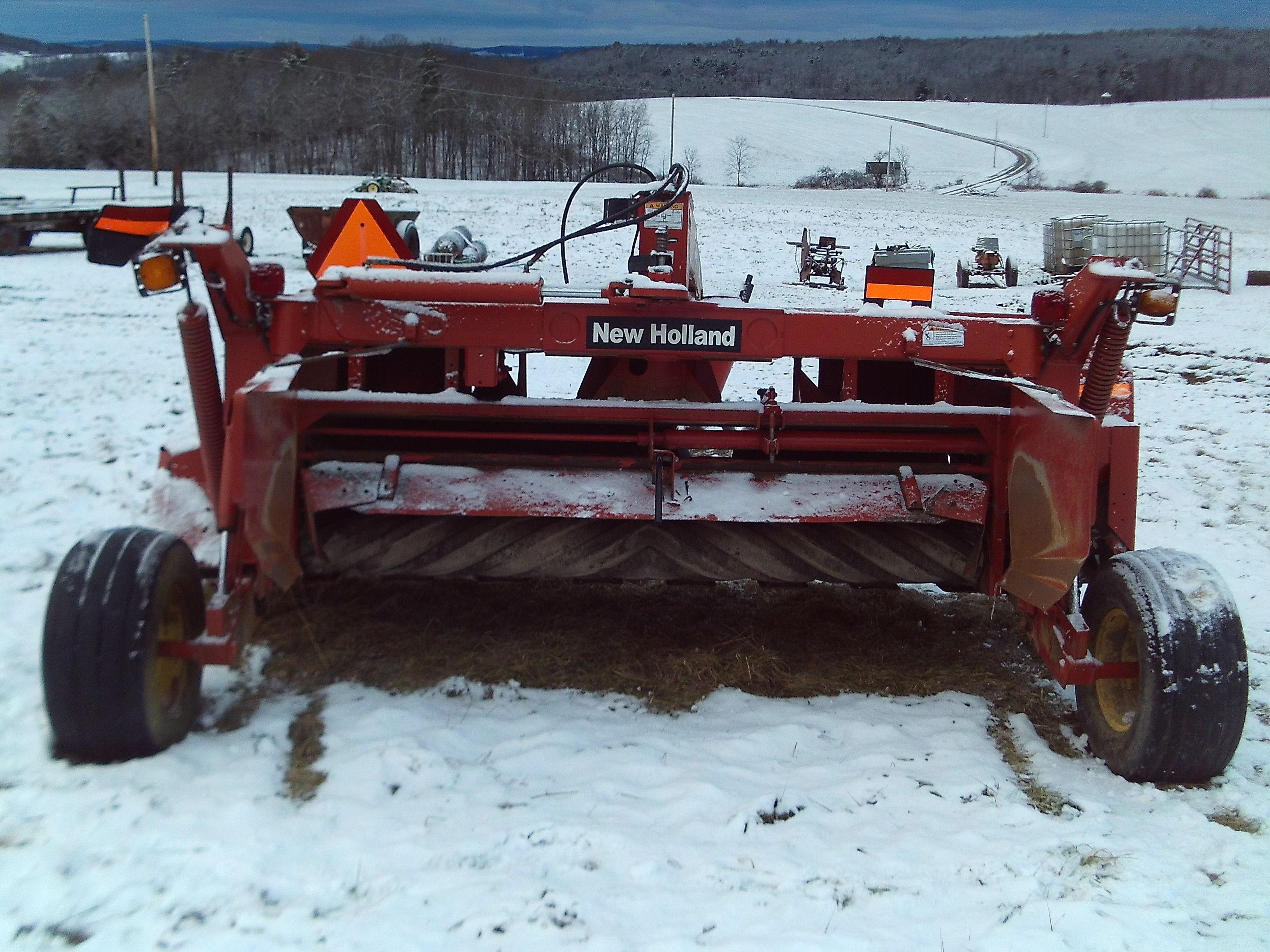 New Holland 1431 Center Pivot Discbine, Drawbar Hookup, Rubber Roller Condi