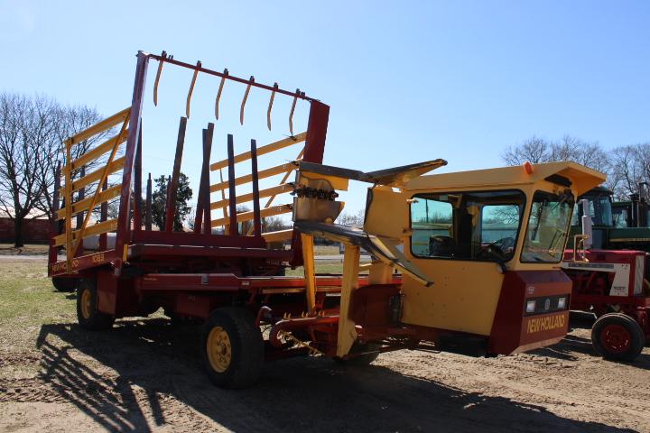 New Holland 1089 Stack Cruiser Bale Wagon, Very Clean 2 Owner Local Machine