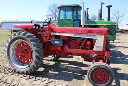 International 706 Gas Tractor, 15.5-38 Tires, Dual Pto, 3pt, Working TA, Wh