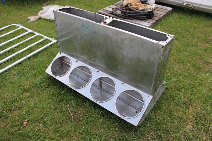 8 Hole Pig Feeder