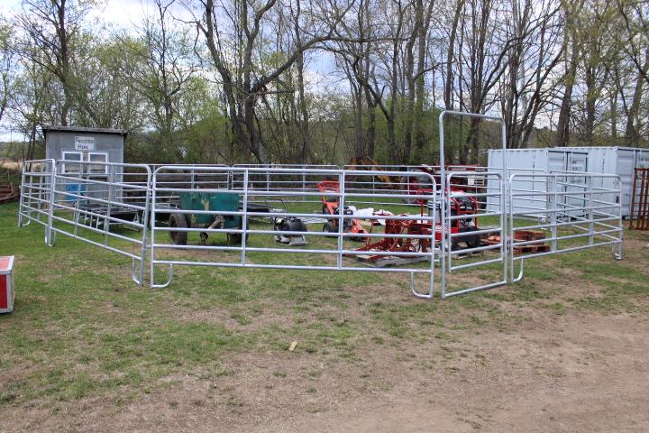 11 Piece Corral System, 4' Entry Gate