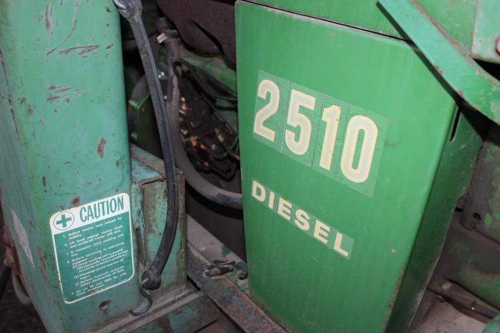 John Deere 2510 Diesel POWERSHIFT Tractor w/ Loader, Rare Tractor 1 Of Only