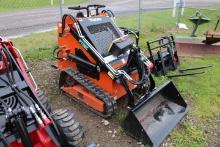 Unused Future FT36C Wheeled Track Skid Steer, 13.5 Hp Gas Engine, Aux Hydra