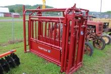 Unused Tarter Cattlemaster Series 3 Squeeze Chute w/ Automatic Headgate