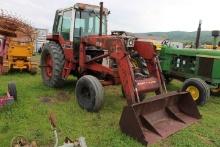 International 186 Hydro Tractor w/ 2350 Loader, 18.4-38 Tires, Dual Remotes