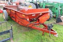 New Holland 165 Manure Spreader w/ Endgate, Poly Floor