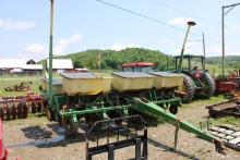 John Deere 7000 6 Row Corn Planter, Narrow Row, Dry Fertilizer, Row Markers