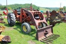 Allis Chalmers 175 Tractor w/ AC Loader, Gas Powered, 3pt & Pto, Dual Remot