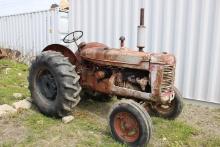 McCormick Deering W4 Antique Tractor w/ Good Firestone 14.9-26 Tires, Start