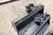 Future 40" Pin On Hydraulic Tilt Smooth Edge Ditching Bucket