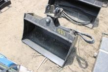 24" Hydraulic Tilt Smooth Edge Ditching Bucket