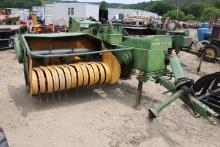 John Deere 24T Square Baler w/ Kicker