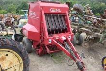 Gehl 2480 Round Baler, Variable Open Throat, Nice Clean Baler, Control Box