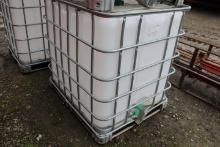 Clean Food Grade Cage Tank