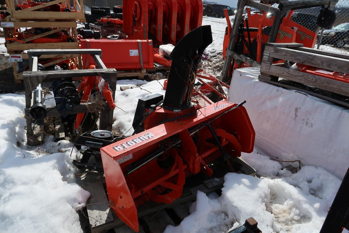 KUBOTA TG2746 SNOWBLOWER
