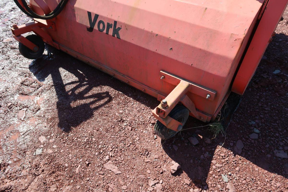 York SSPV Container Sweeper