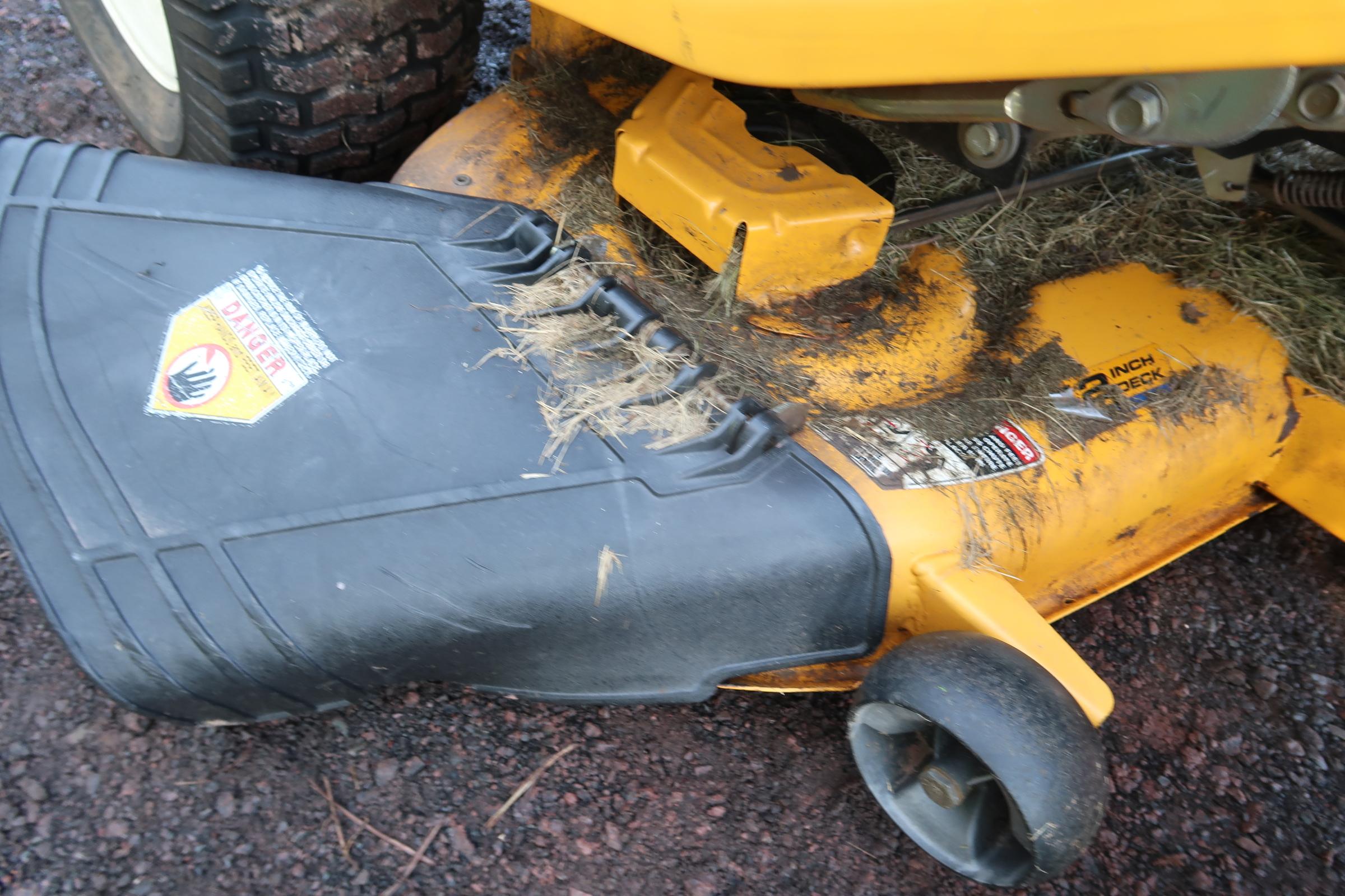 Cub Cadet GT2000 Lawn Tractor