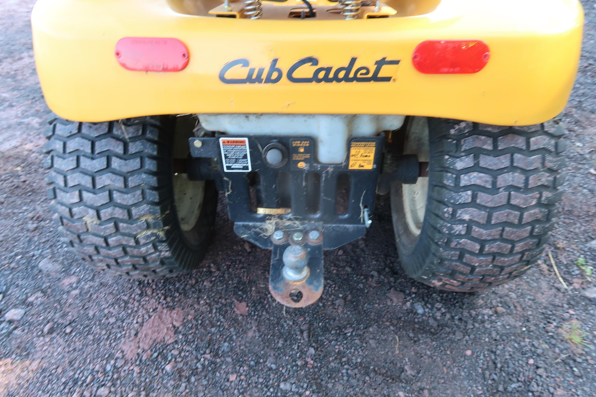 Cub Cadet GT2000 Lawn Tractor