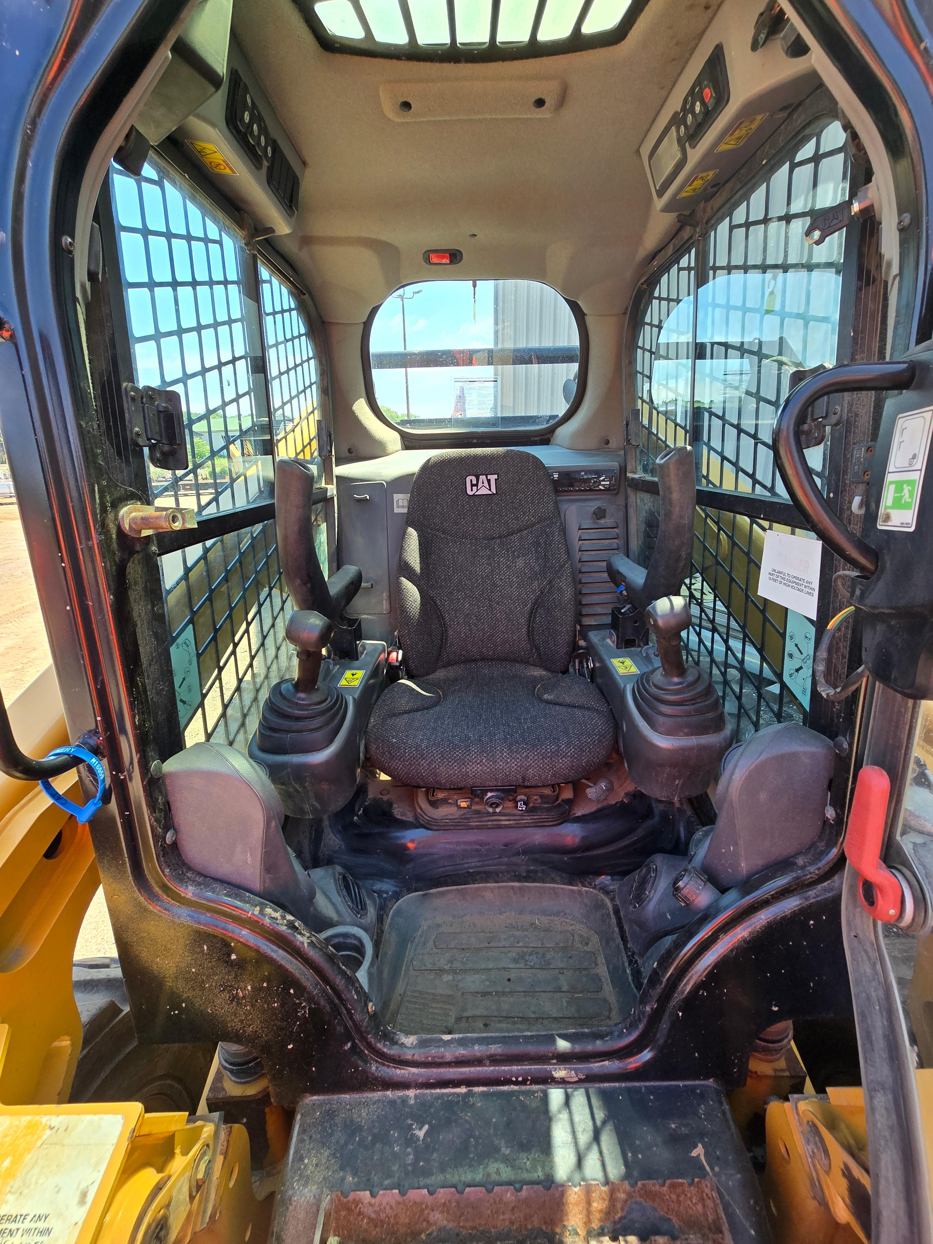 2016 CATERPILLAR 262D SKIDSTEER