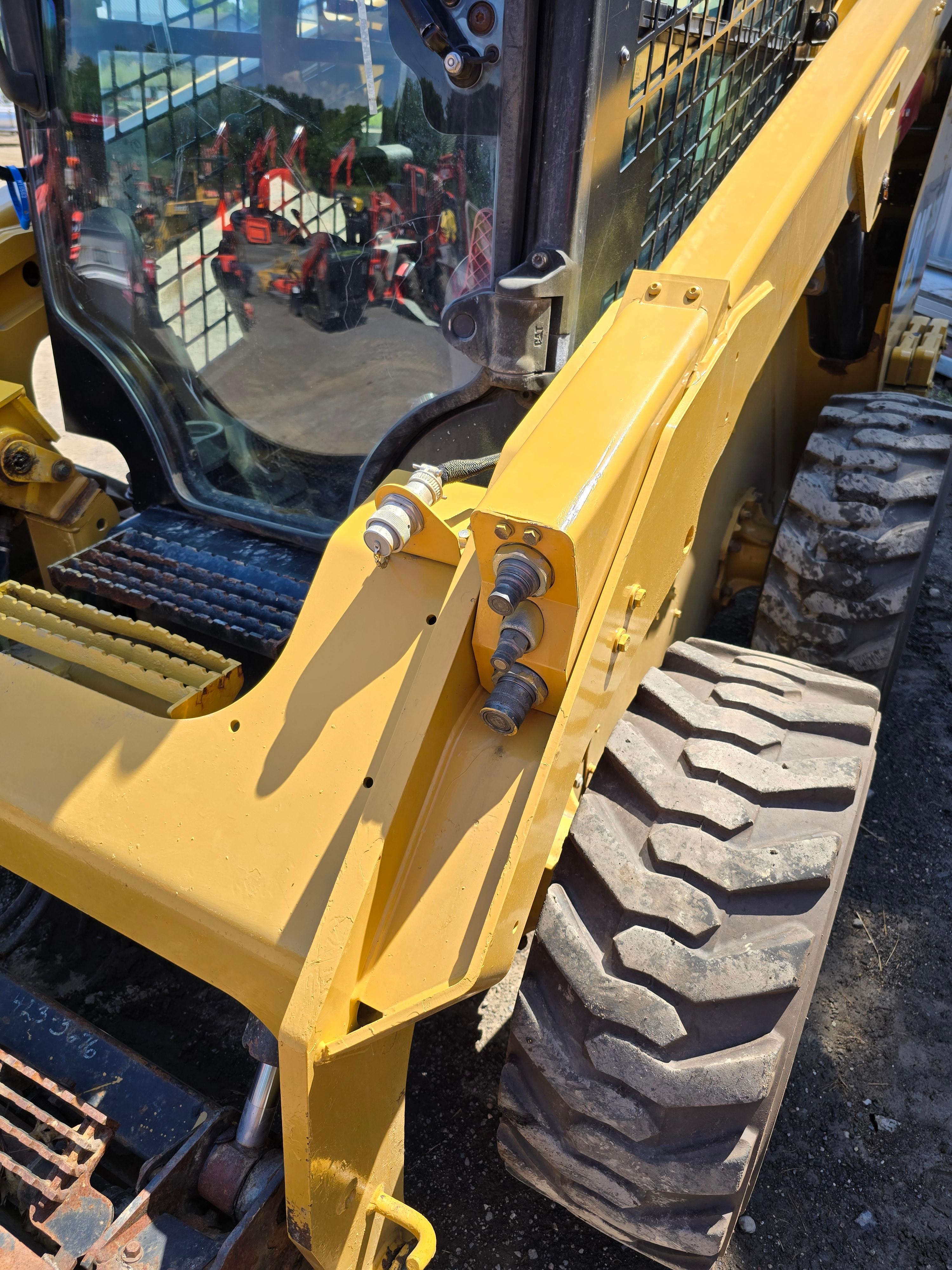 2016 CATERPILLAR 262D SKIDSTEER