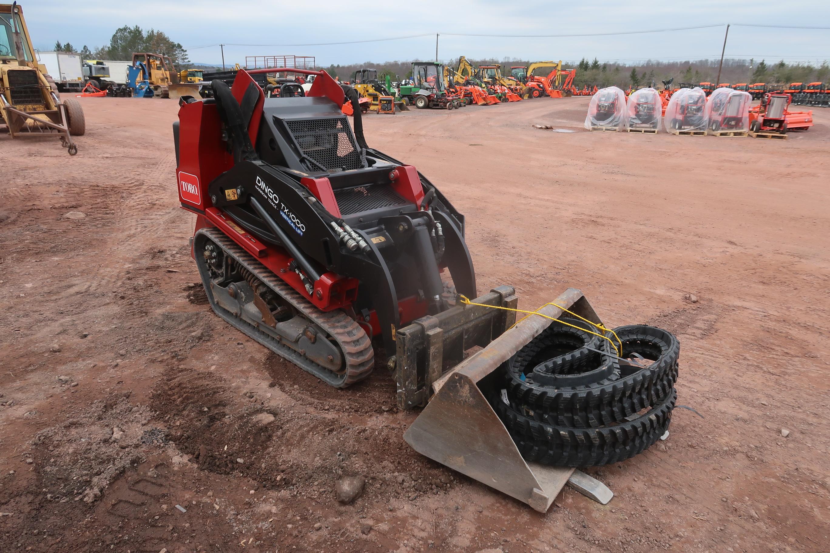 TORO DINGO TX1000 MINI SKIDSTEER