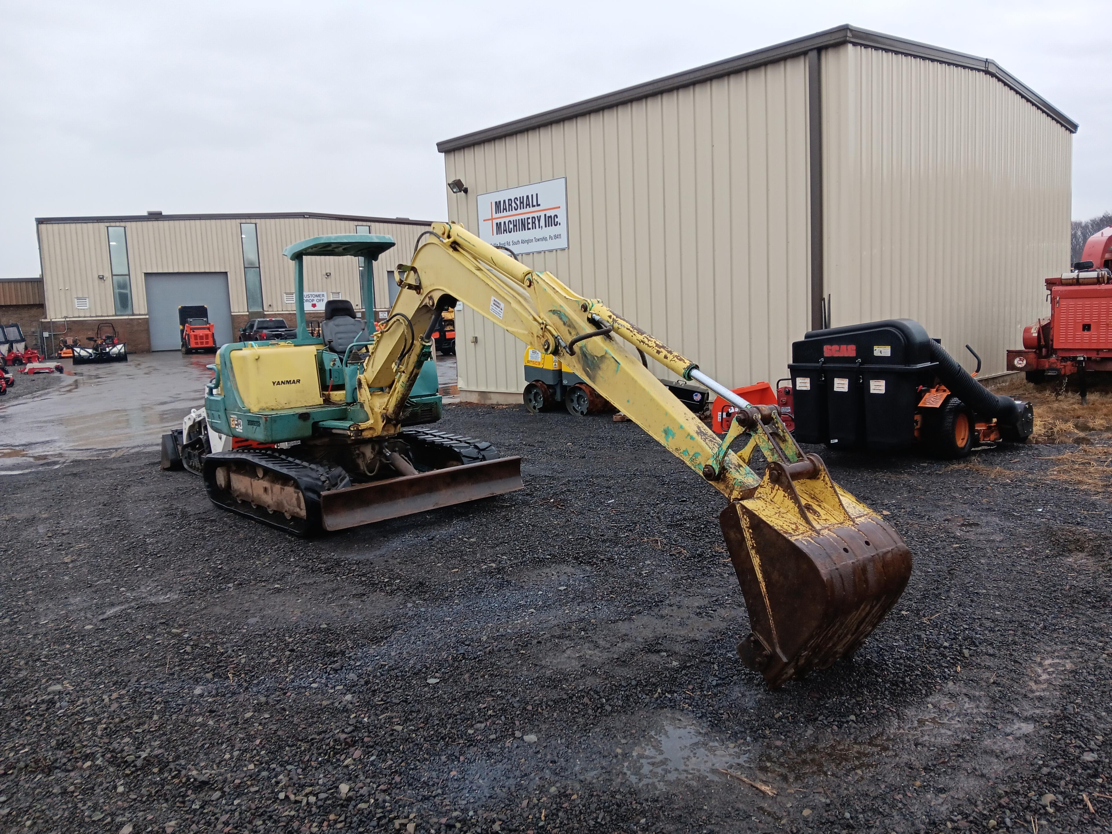 YANMAR B50 EXCAVATOR