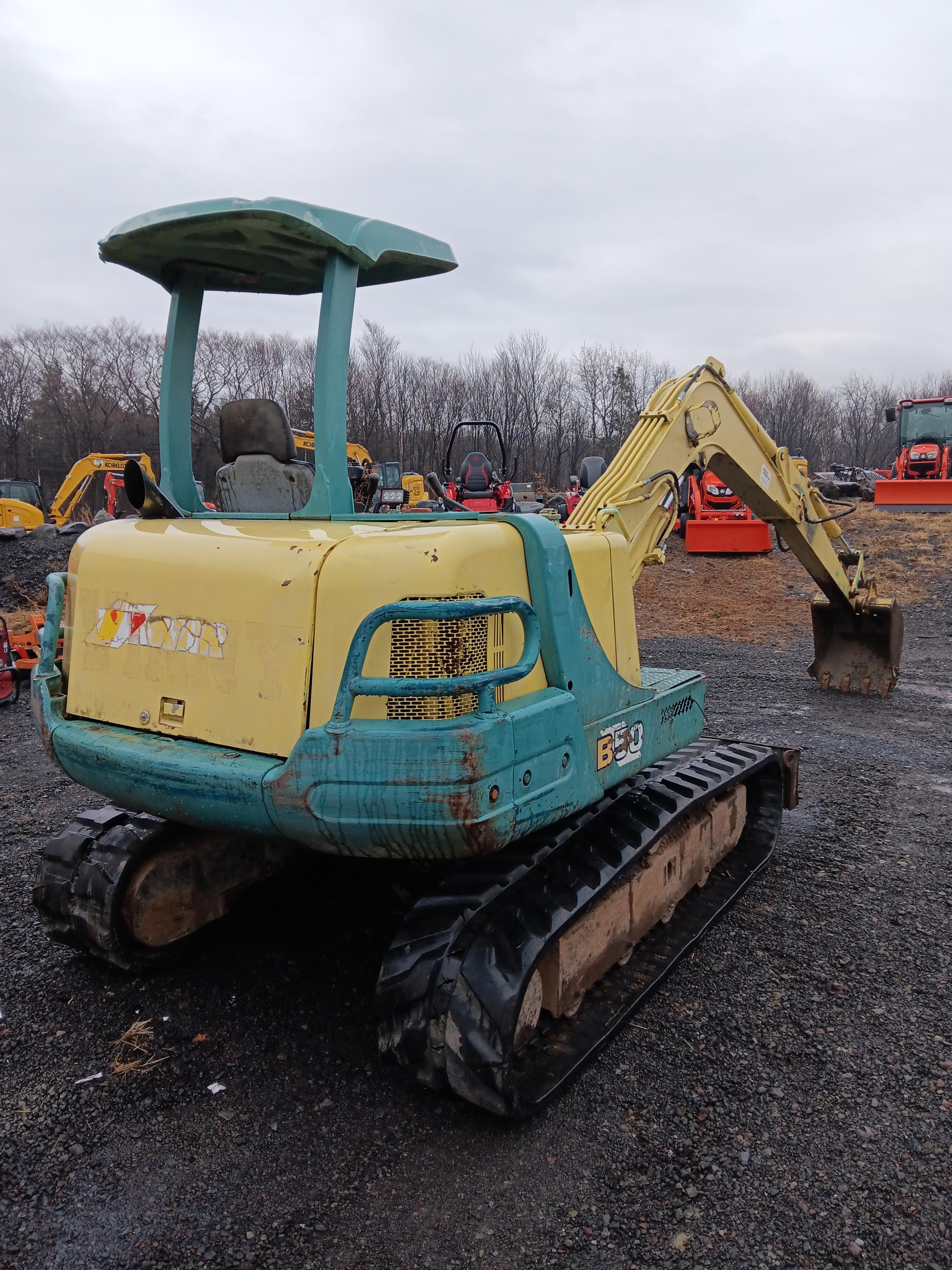 YANMAR B50 EXCAVATOR