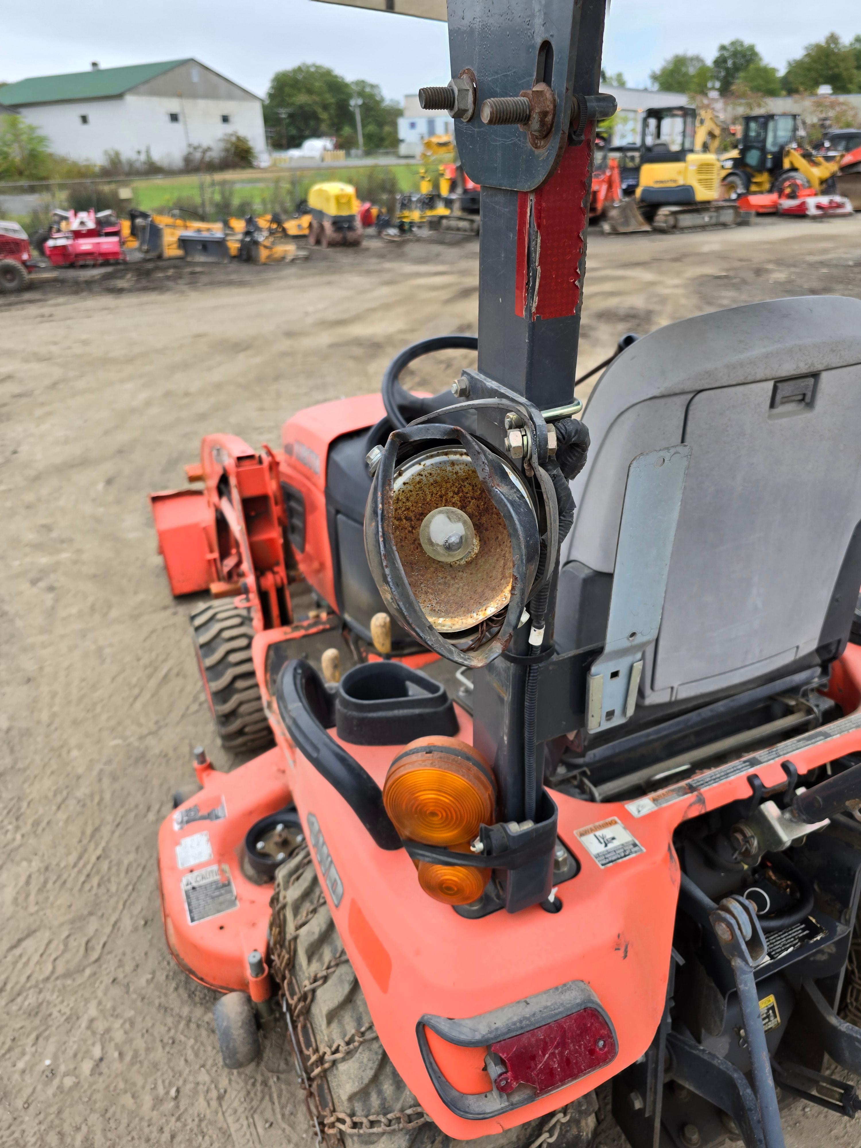 KIUBOTA BX2660TV TRACTOR
