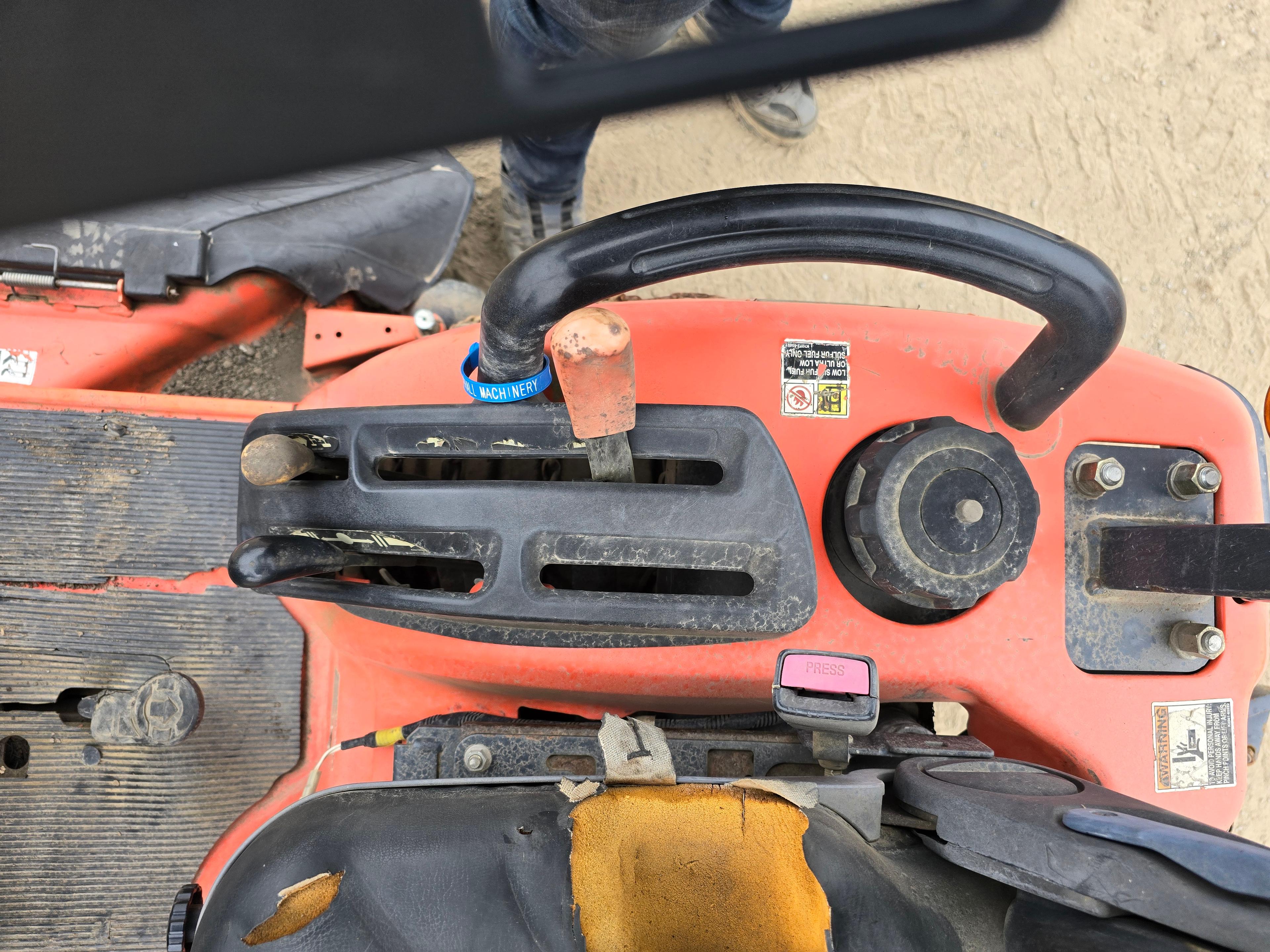 KIUBOTA BX2660TV TRACTOR
