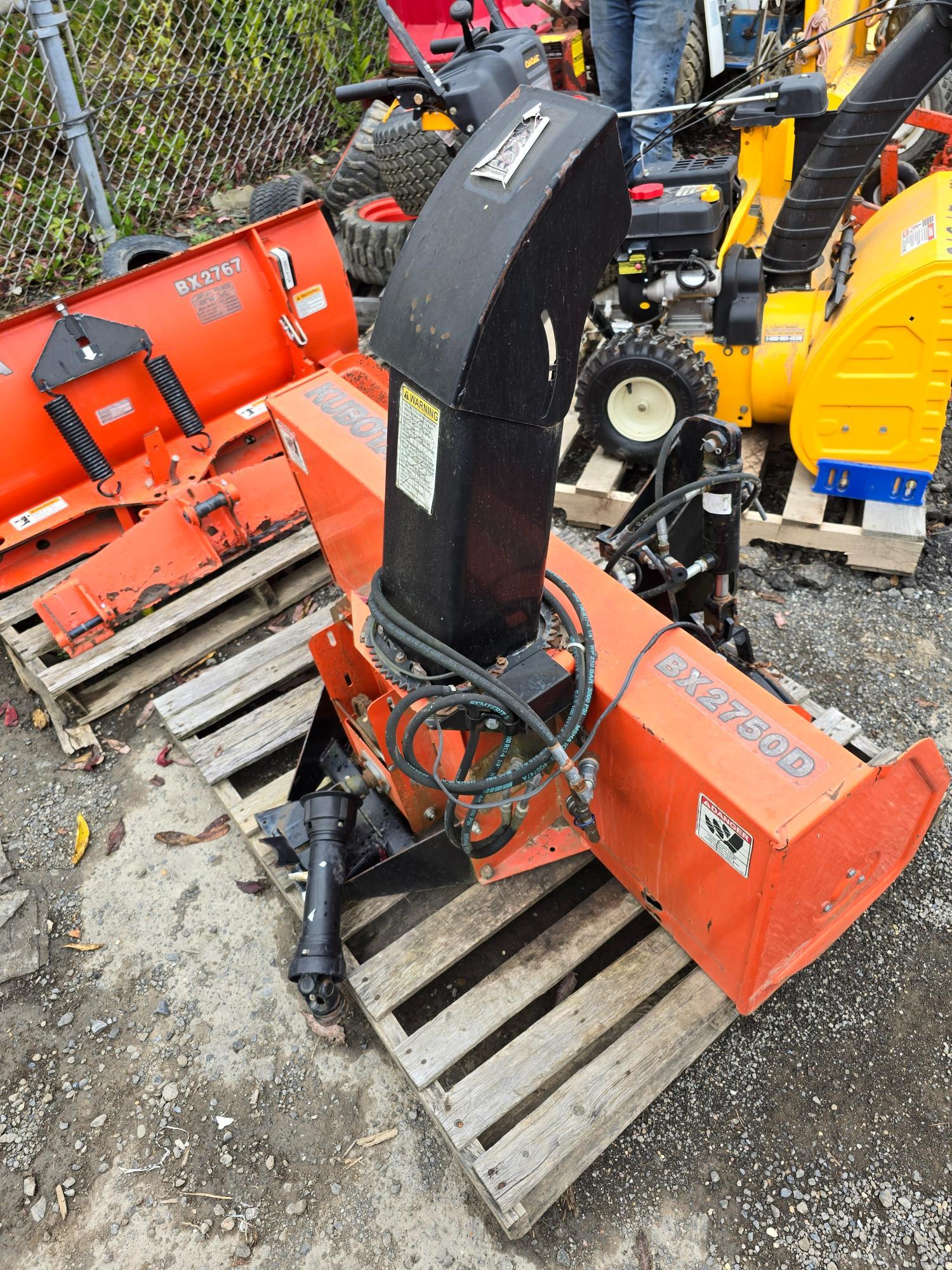 KIUBOTA BX2660TV TRACTOR