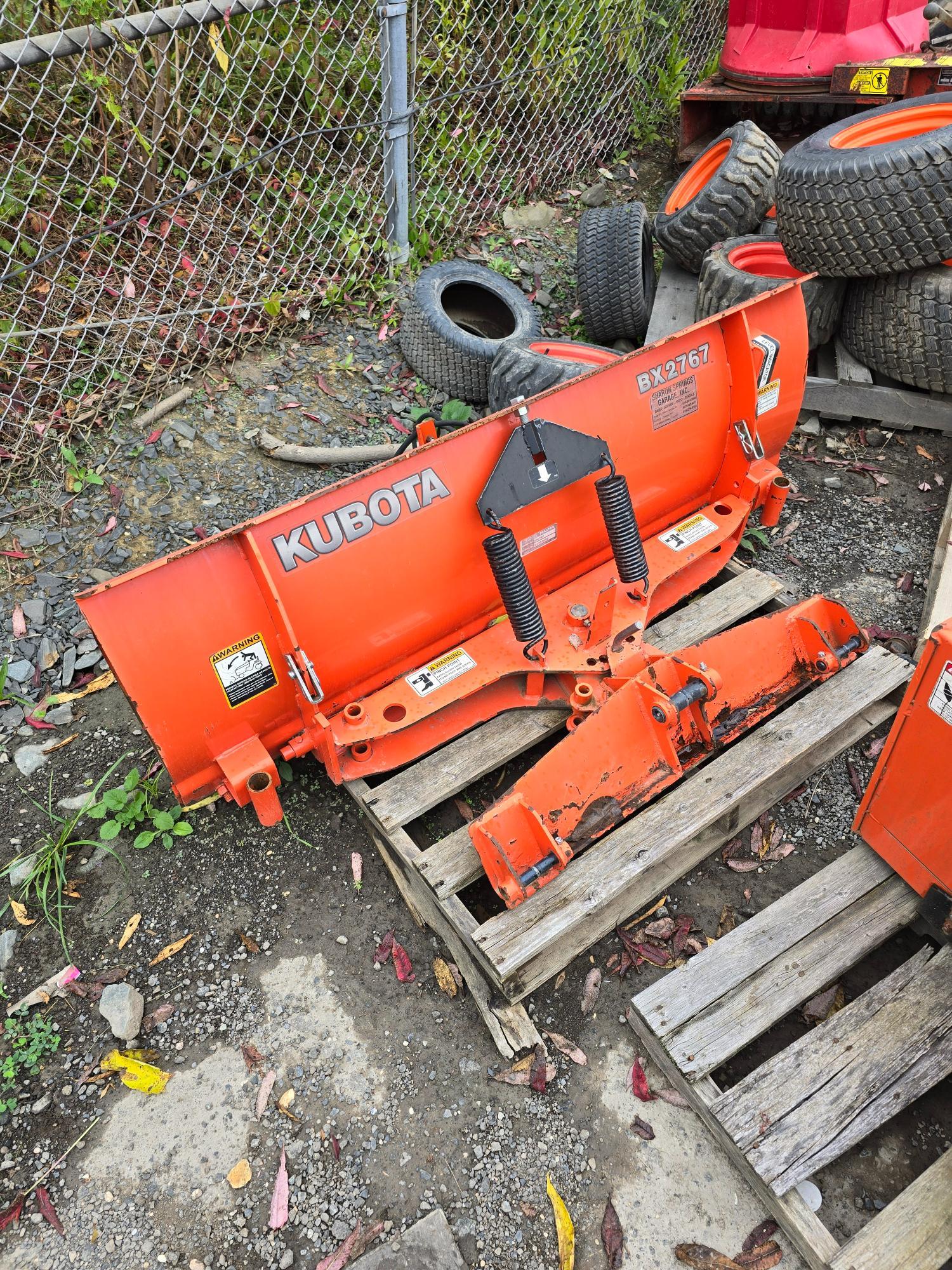 KIUBOTA BX2660TV TRACTOR