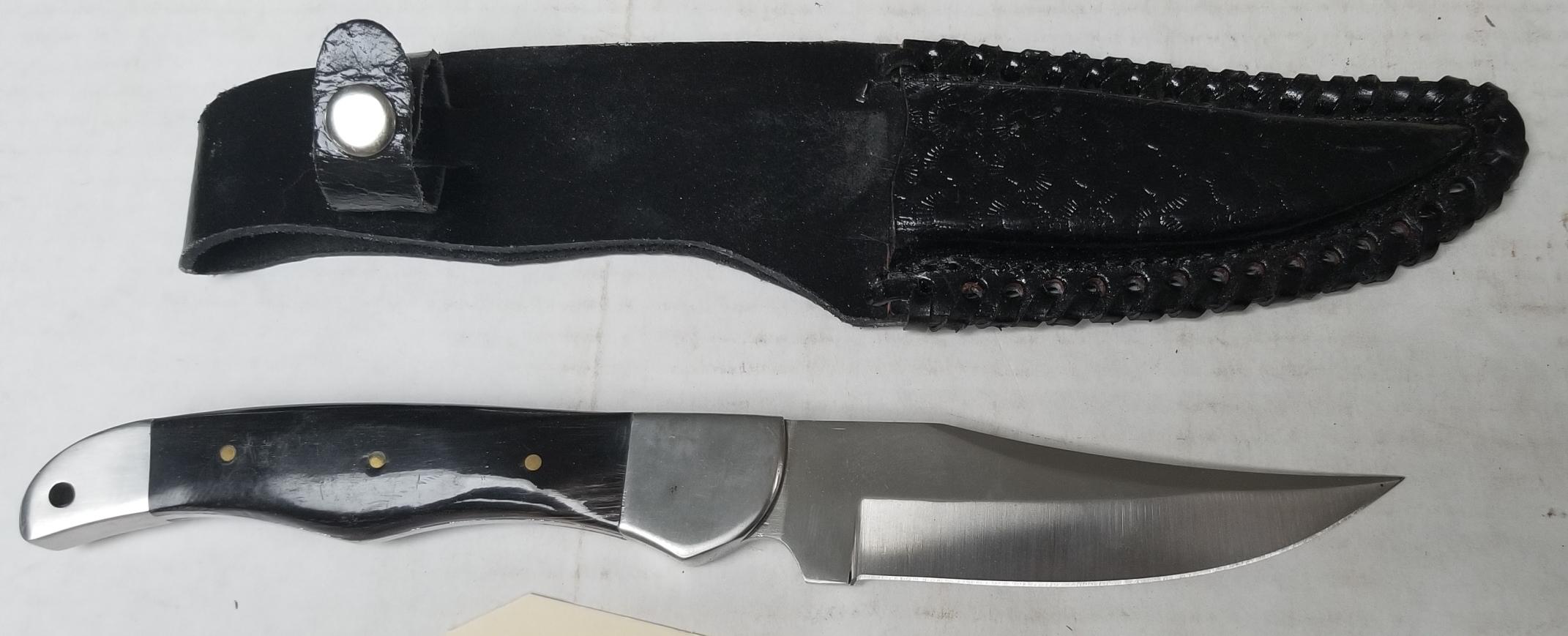ASSORTED FIXED BLADE KNIVES
