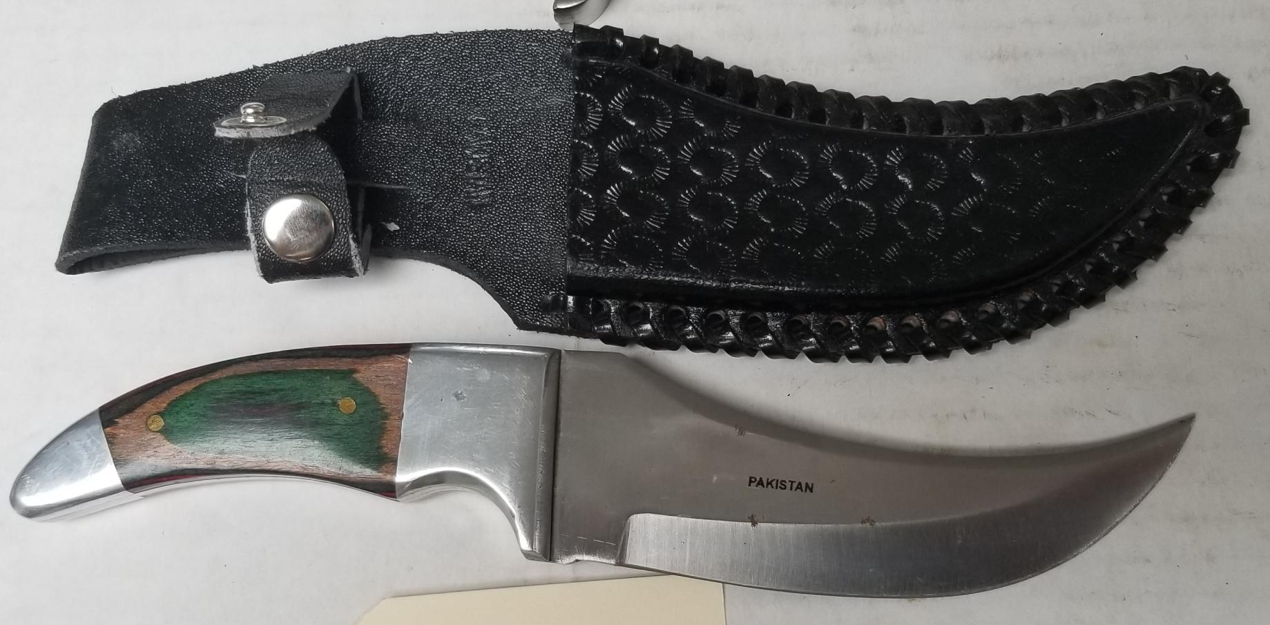 ASSORTED FIXED BLADE KNIVES