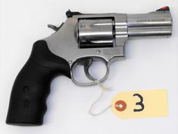 (R) Smith & Wesson 686-6 357 Mag Revolver